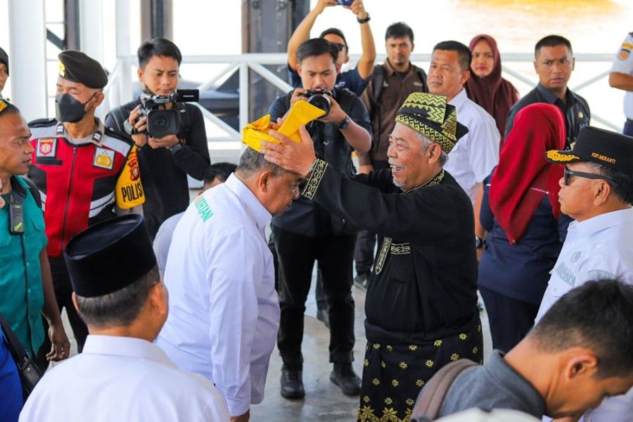 Kunker di Kepulauan Meranti, Masyarakat Antusias Sambut Kehadiran Gubernur Riau